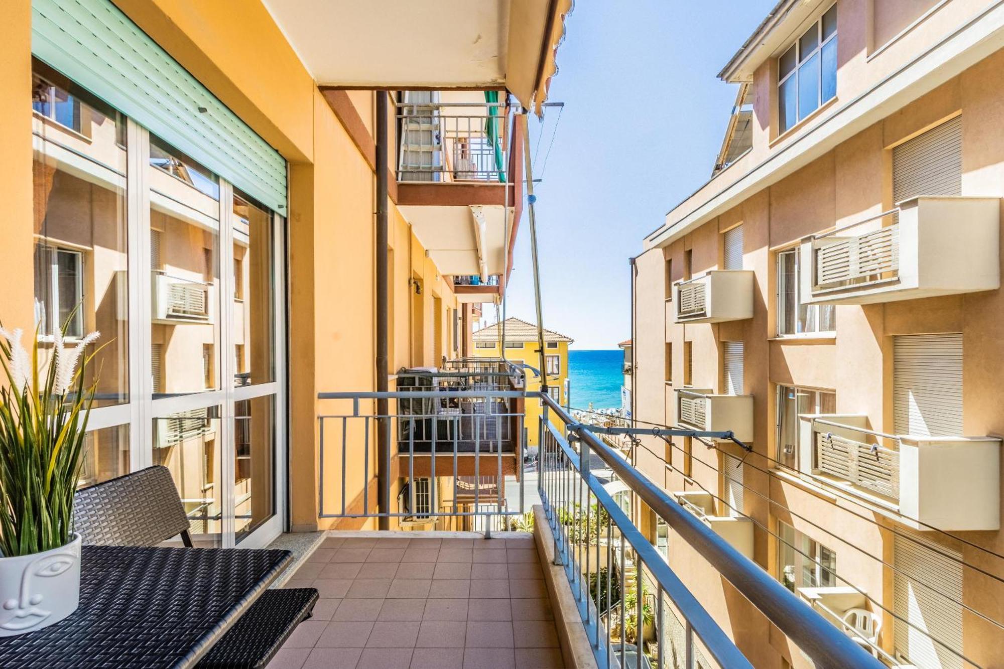 'Nature Home' 30Mt Sea -Central Station -Netflix Pietra Ligure Bagian luar foto